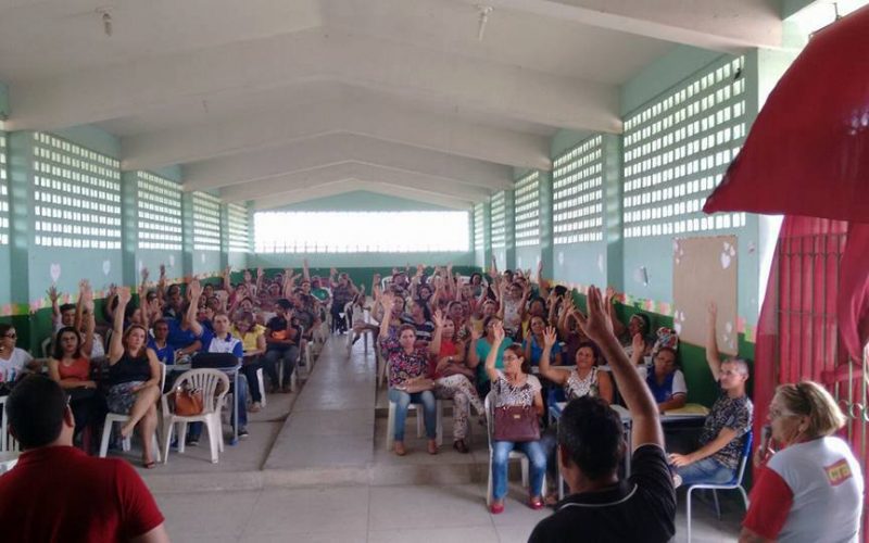 Professores da Rede Municipal de Paudalho decretam greve