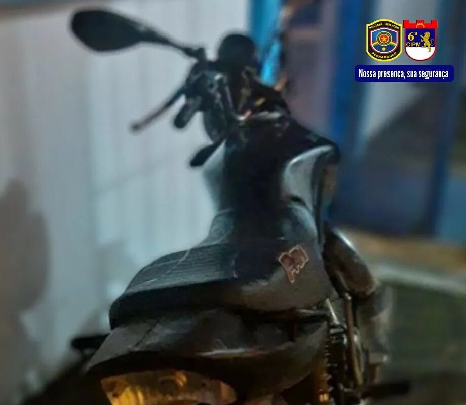 Homem foi conduzido à delegacia por perturbação do sossego em Cumaru
